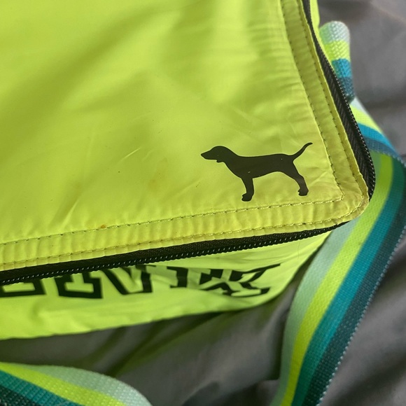 PINK lunch box - Picture 2 of 6